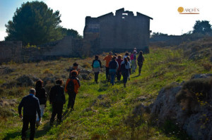 In cammino verso il cimitero medievale (foto di G. Tonti)